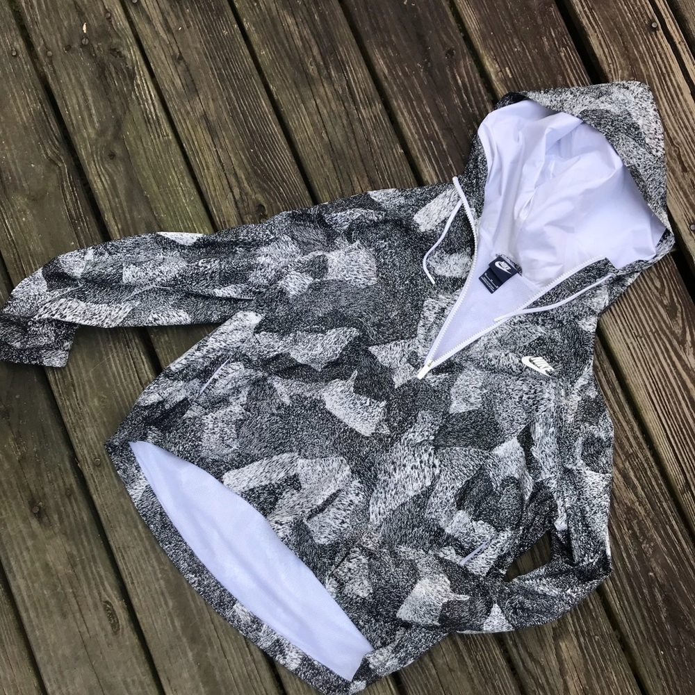 Nike windbreaker